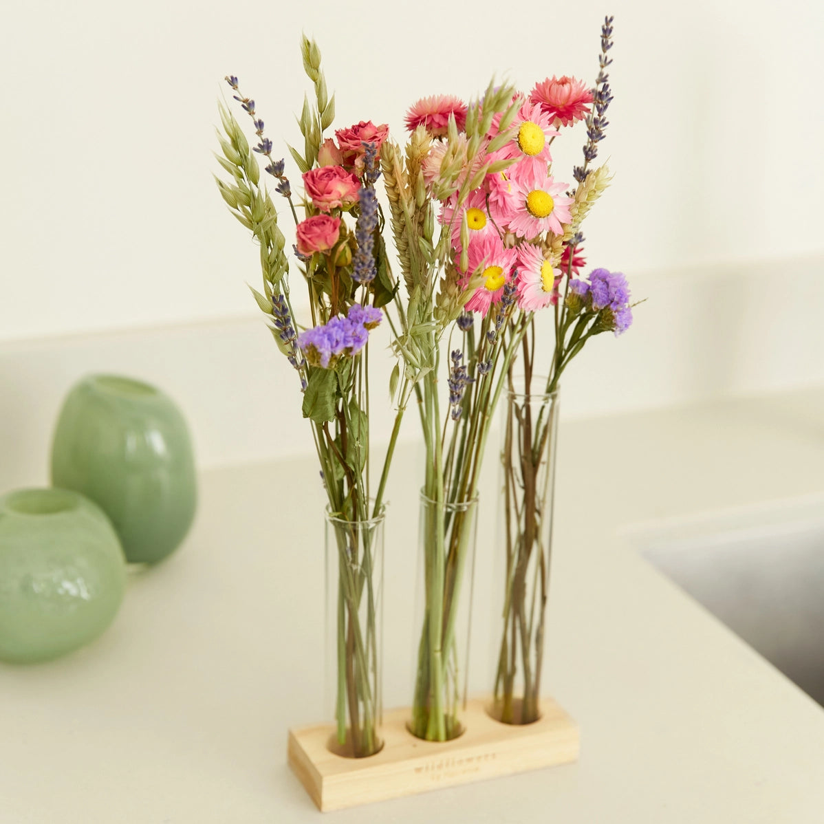 Flowers in Letterbox (Giftbox) - with Vases - Pink